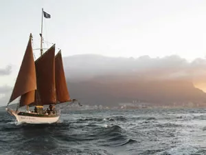 Wild Horizons Cape Town Cruises - Spirit of Victoria